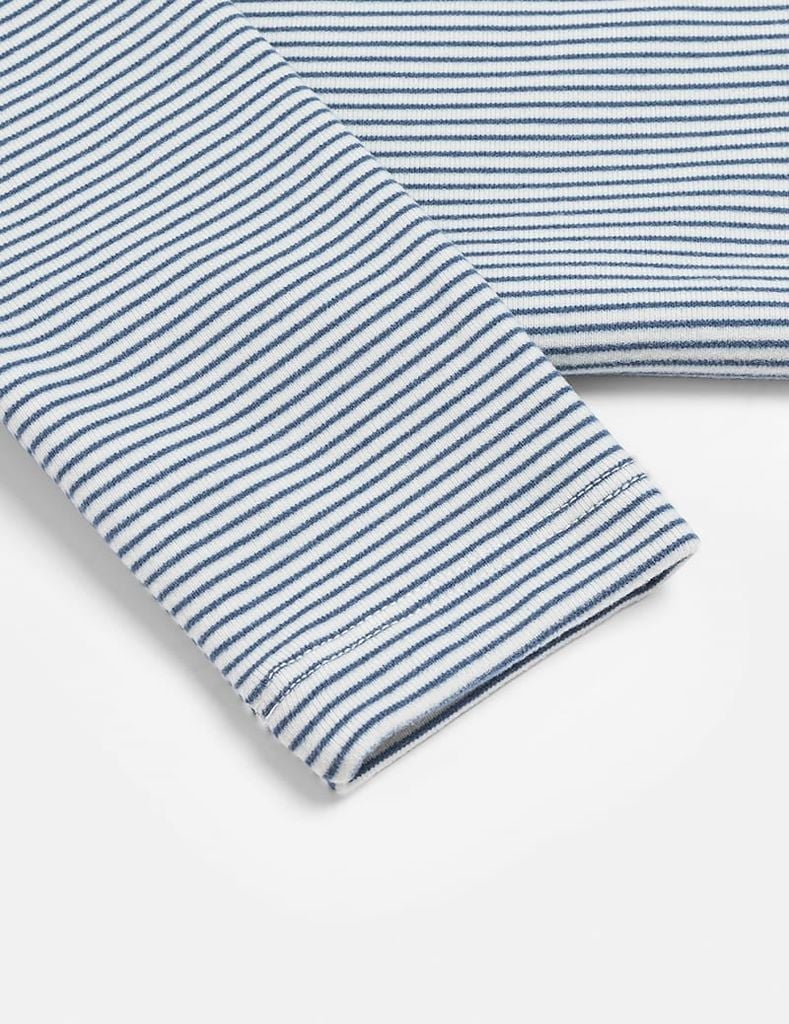 Áo giữ nhiệt cổ cao trẻ em mác trước ngực