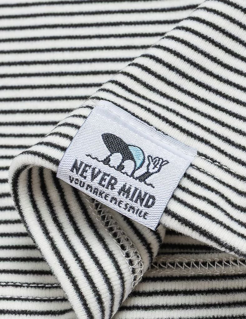 Áo giữ nhiệt cổ cao trẻ em mác trước ngực