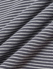 Áo giữ nhiệt cổ cao trẻ em mác trước ngực