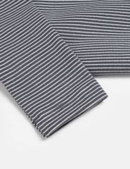 Áo giữ nhiệt cổ cao trẻ em mác trước ngực