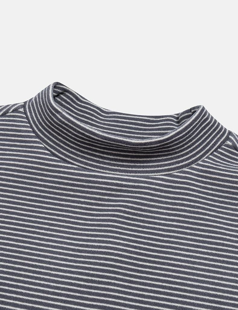 Áo giữ nhiệt cổ cao trẻ em mác trước ngực