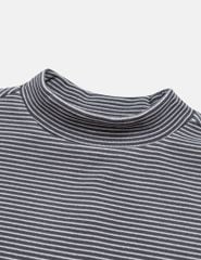 Áo giữ nhiệt cổ cao trẻ em mác trước ngực