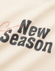 Áo thun ngắn tay cổ tròn trẻ em hình in trước ngực