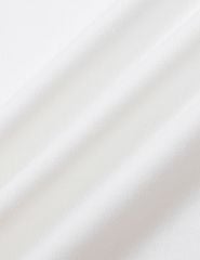 Áo thun ngắn tay cổ tròn trẻ em hình in trước ngực