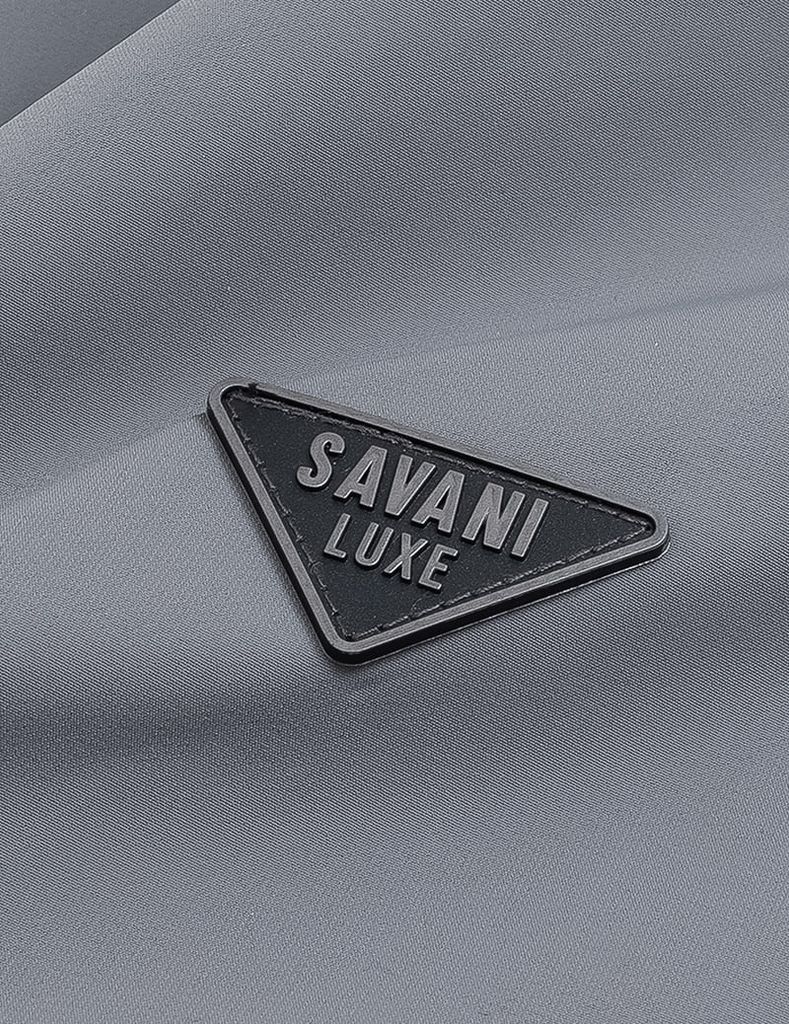 Áo khoác lót bông cổ đứng logo bắp tay