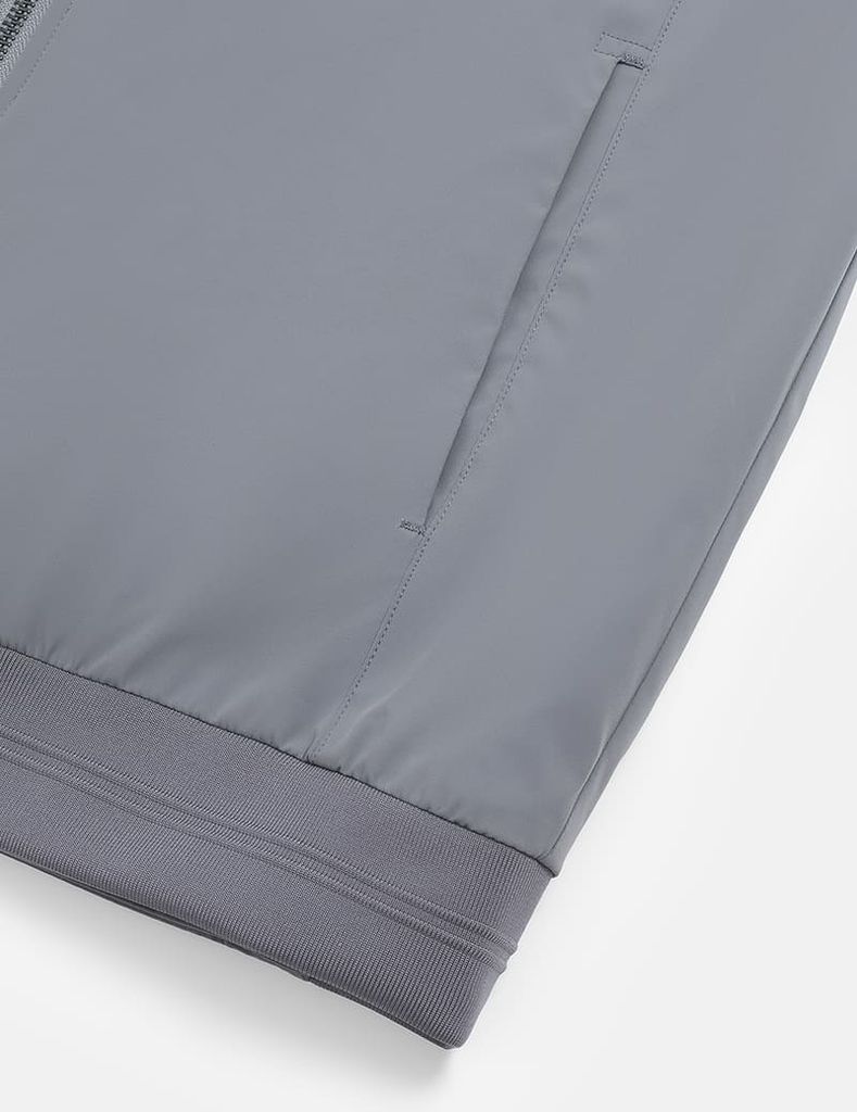 Áo khoác lót bông cổ đứng logo bắp tay