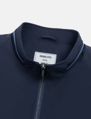 Áo khoác lót bông cổ đứng logo bắp tay