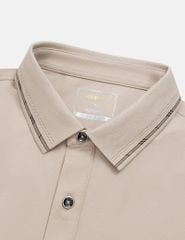 Áo polo ngắn tay nam đính mác kim loại dưới cổ thân sau