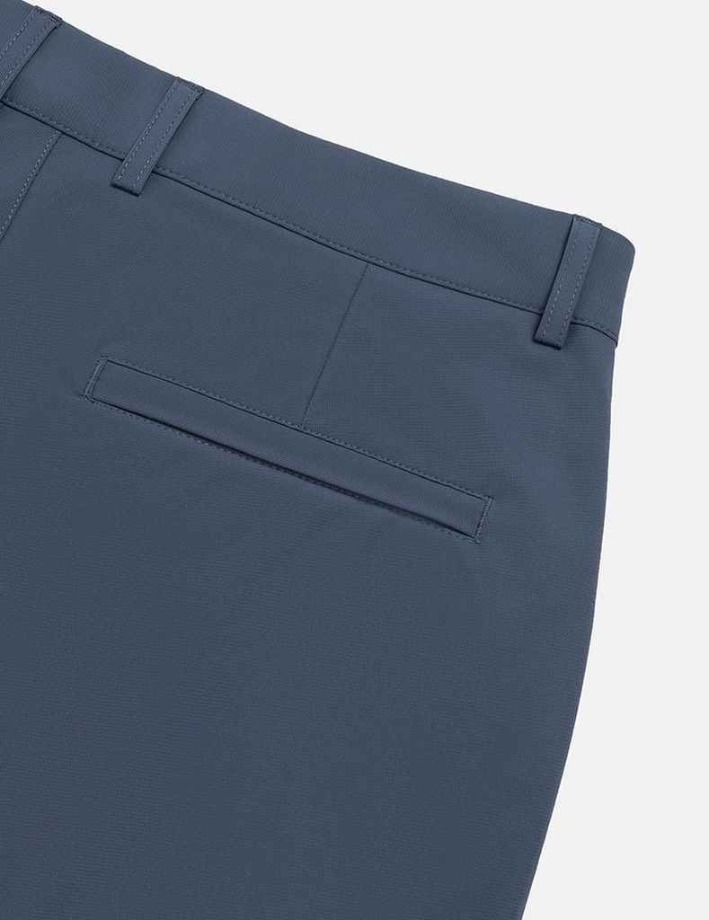 Quần short golf nam túi khóa 1 bên sườn quần