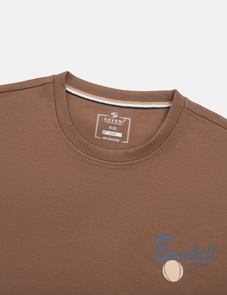 Áo nỉ cổ tròn nam hình in trước ngực dáng rộng