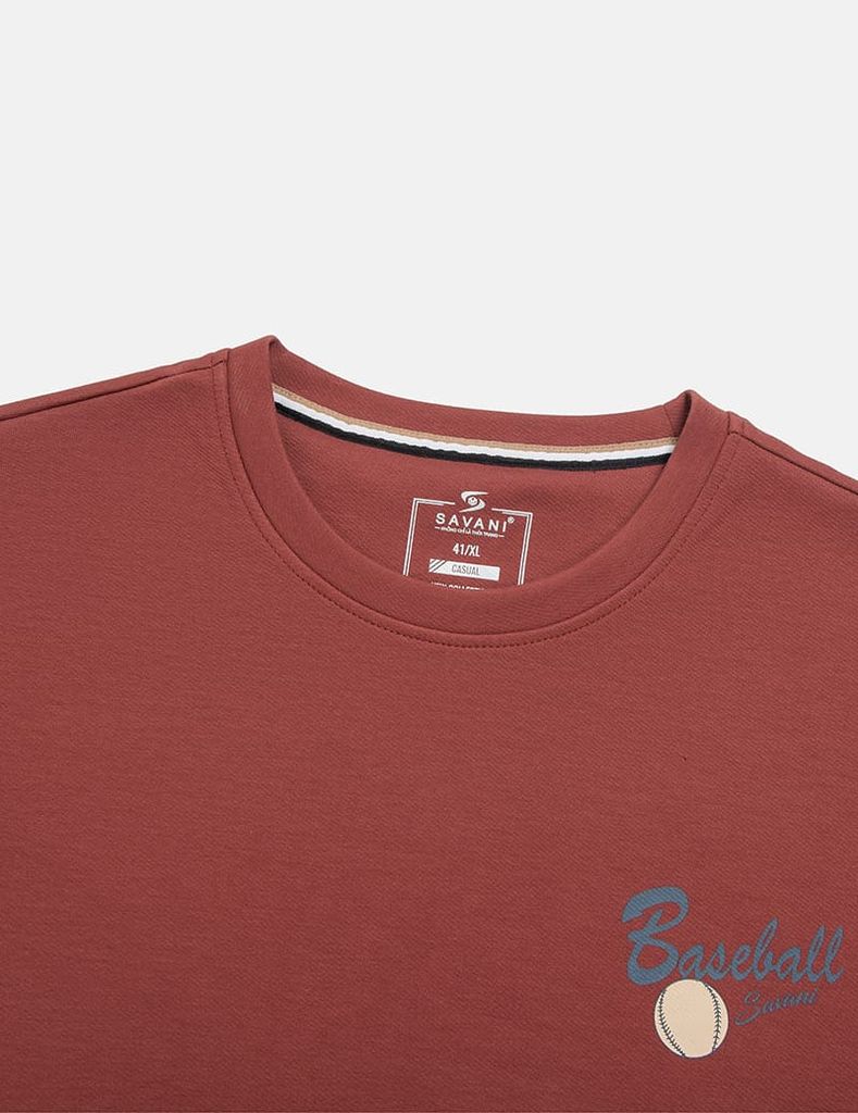 Áo nỉ cổ tròn nam hình in trước ngực dáng rộng