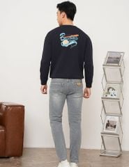 Áo nỉ cổ tròn nam hình in trước ngực dáng rộng