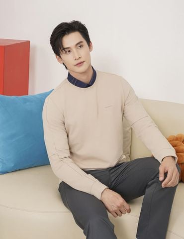 Áo nỉ cổ tròn nam in hai tay