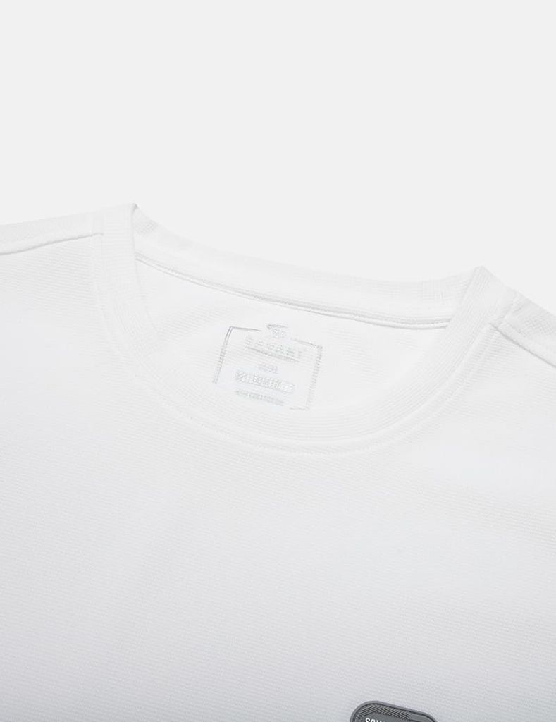 Áo nỉ nam cổ tròn mác cao su ngực