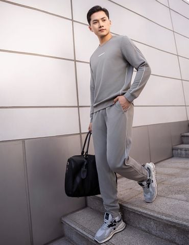 Bộ nỉ nam cổ tròn hình in trước ngực