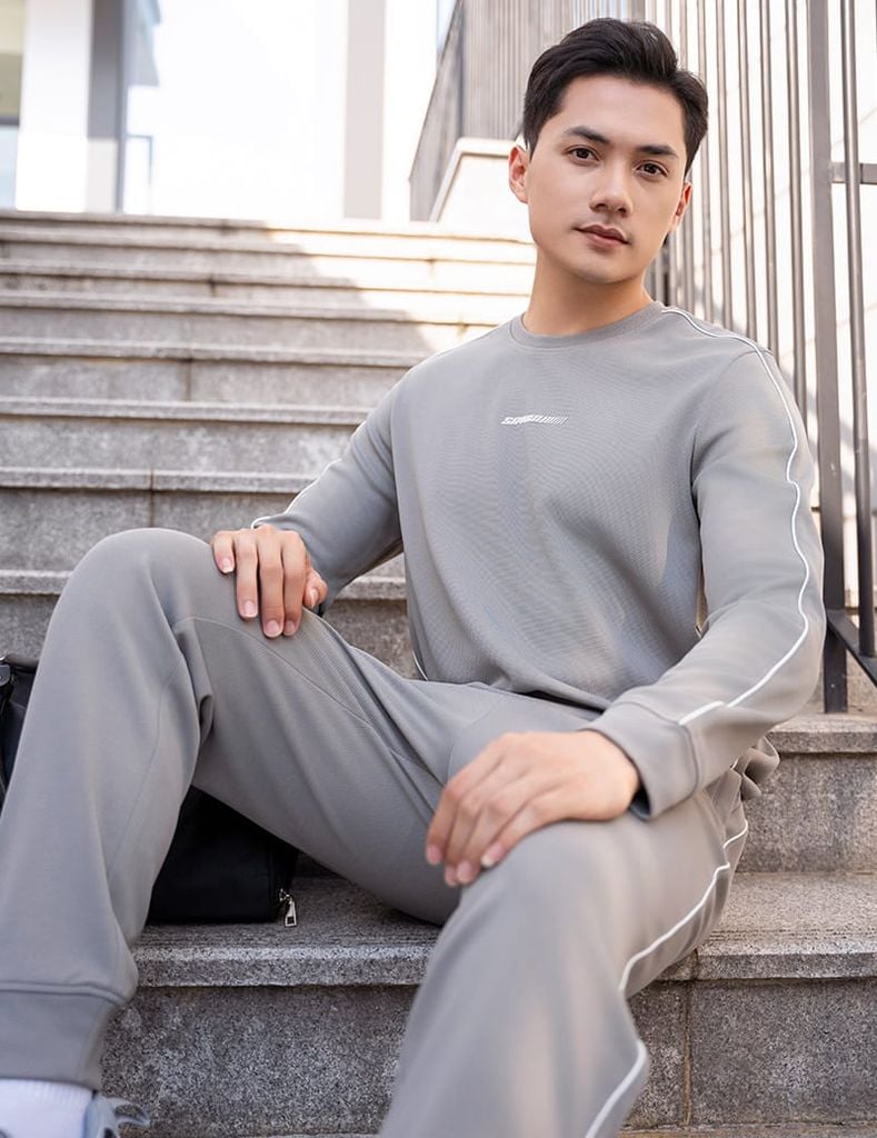 Bộ nỉ nam cổ tròn hình in trước ngực