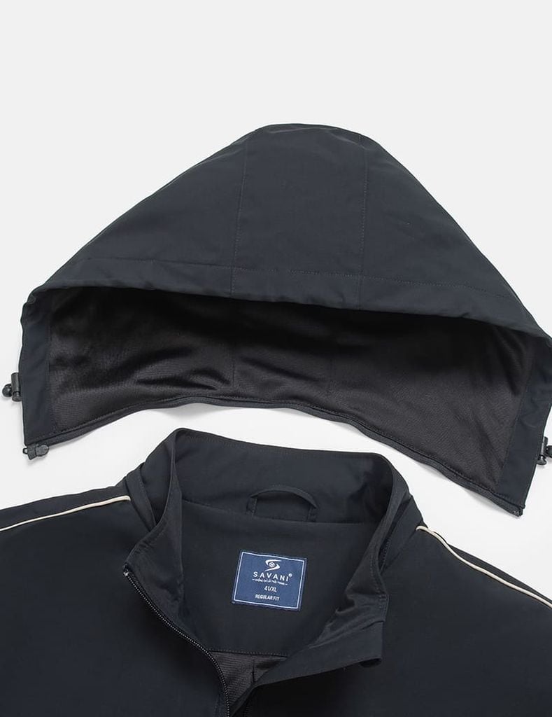 Áo gió có mũ nam hình in trước ngực