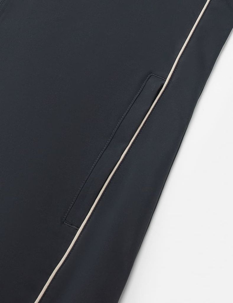 Áo gió có mũ nam hình in trước ngực