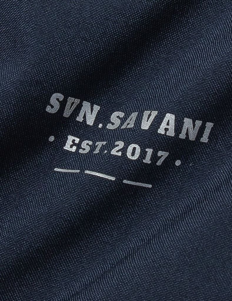 Áo gió có mũ nam phối tay thân in logo trước ngực