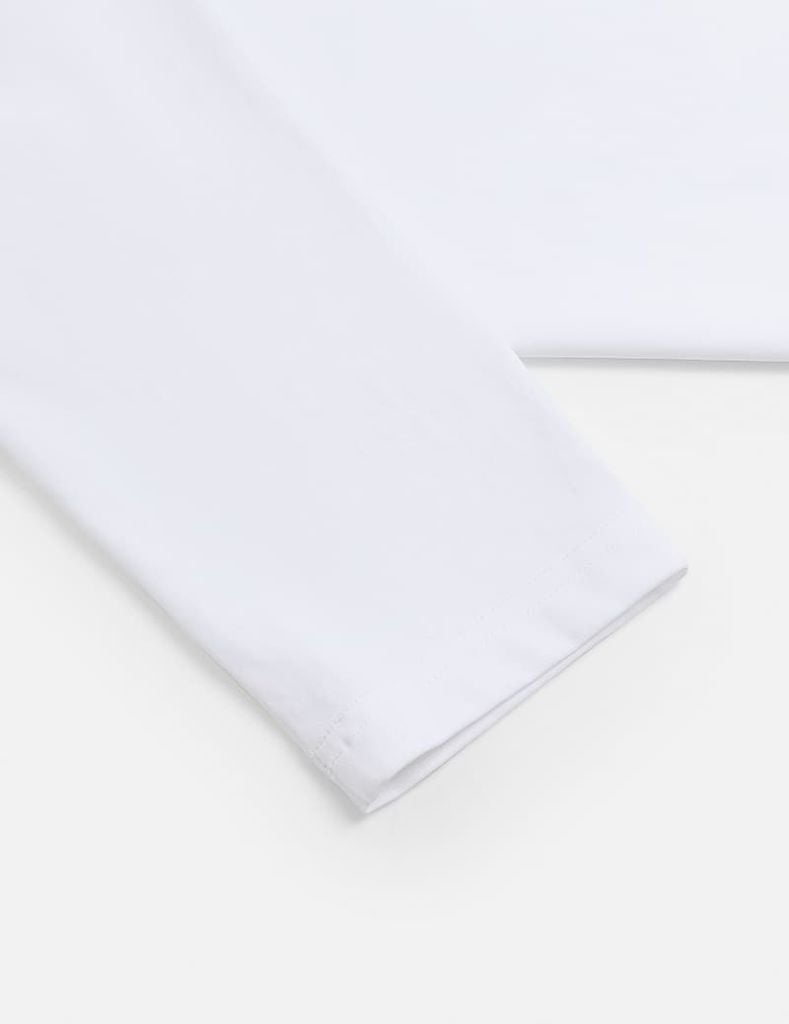 Áo thun dài tay nam cổ tròn hình in trước ngực