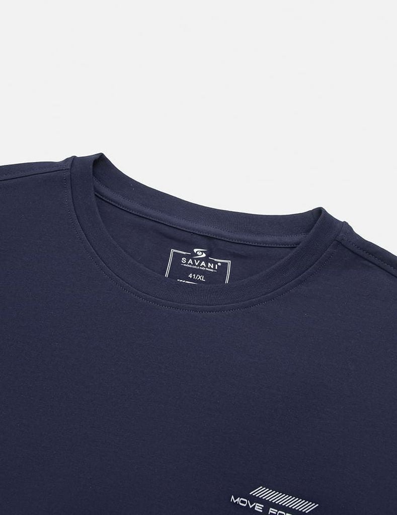 Áo thun dài tay nam cổ tròn hình in trước ngực