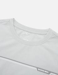 Áo thun dài tay cổ tròn nam hình in ngang ngực