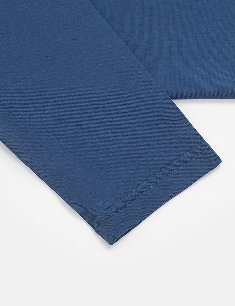 Áo thun dài tay cổ tròn nam hình in ngang ngực