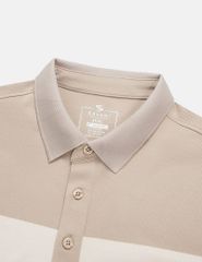 Áo thun ngắn tay có cổ nam logo cao su trước ngực