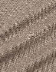 Áo polo nam ngắn tay ngực thêu logo nhỏ