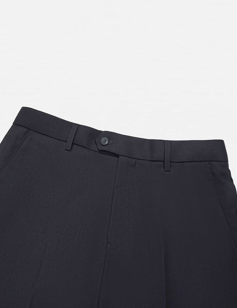 Quần short âu nam cạp quai nhê mác kim loại