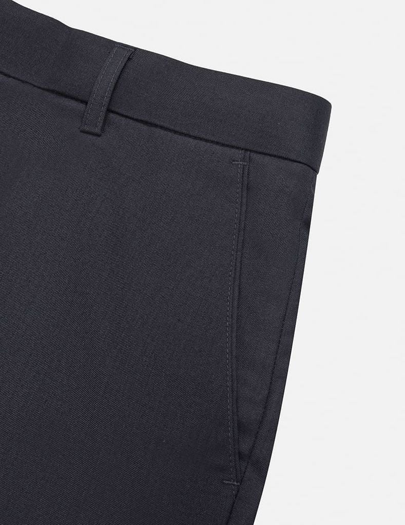 Quần short âu nam cạp quai nhê mác kim loại