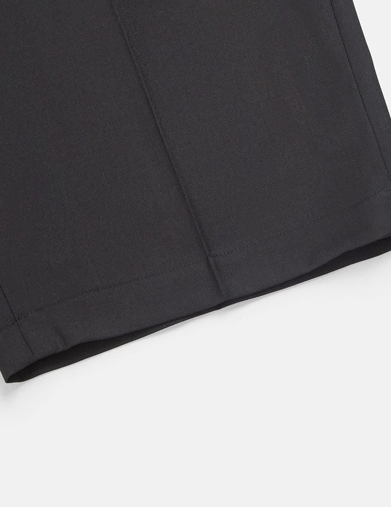 Quần short âu nam cạp quai nhê mác kim loại