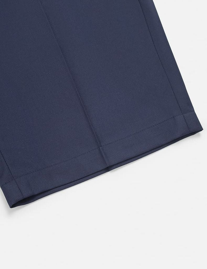 Quần short âu nam cạp quai nhê mác kim loại