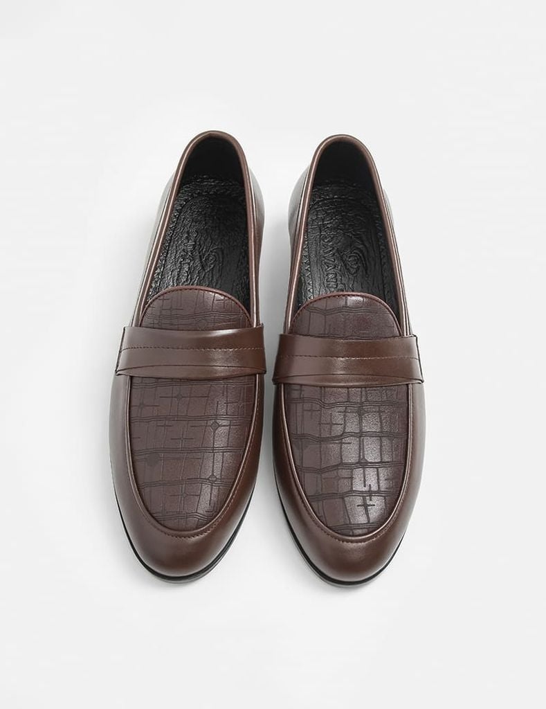 Giày loafer nam vân họa tiết đai ngang trang trí