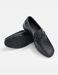 Giày loafer họa tiết ô vuông đai ngang trang trí