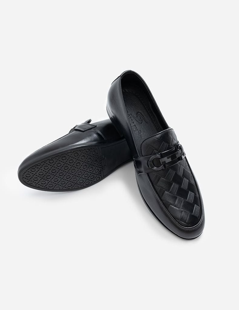 Giày loafer nam vân trơn bóng đai ngang