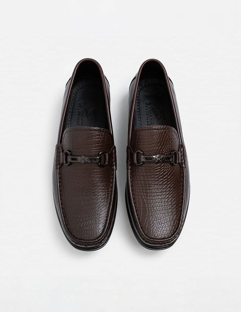 Giày moccasin da bò vân hạt