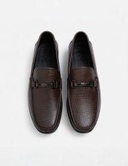 Giày moccasin da bò vân hạt