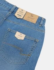 Quần short jean nam trang trí mác kim loại