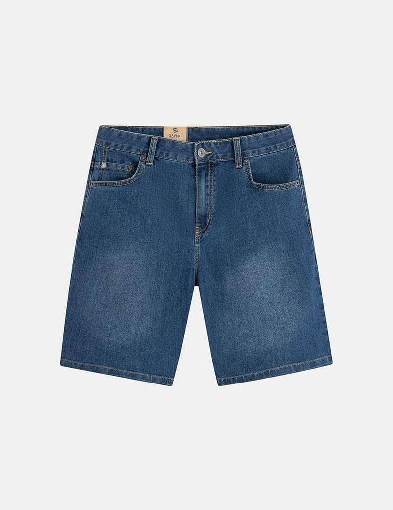 Quần short jean nam trang trí mác kim loại