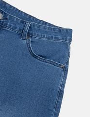 Quần short jean nam gắn mác kim loại túi sau