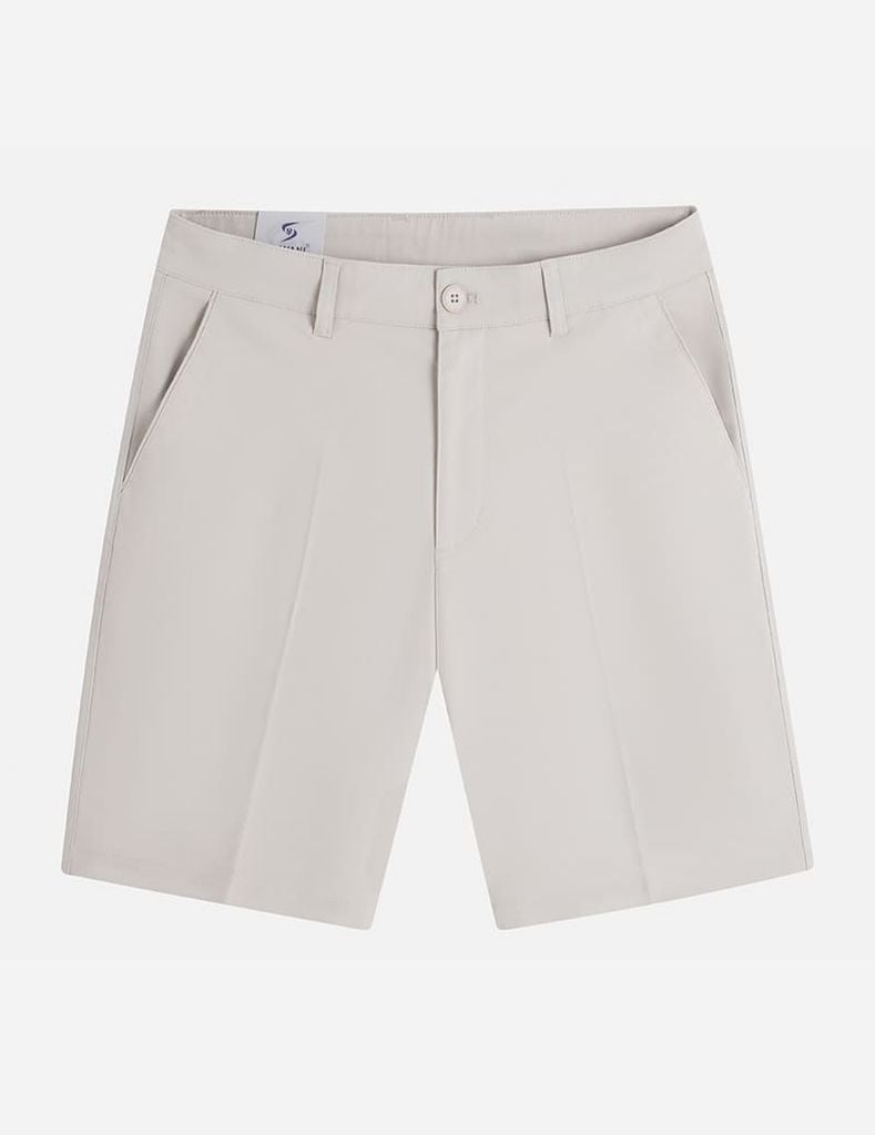 Quần short khaki nam túi chéo logo kim loại túi sau