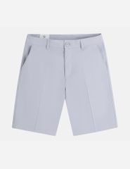 Quần short khaki nam túi chéo logo kim loại túi sau