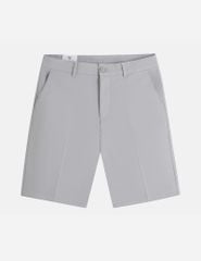 Quần short khaki nam túi chéo logo kim loại túi sau