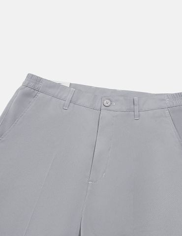 Quần short khaki nam cạp âu thêu logo túi sau