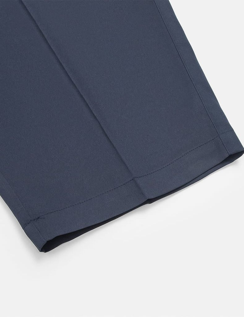 Quần short khaki nam cạp âu thêu logo túi sau