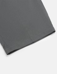 Quần short khaki nam cạp âu thêu logo túi sau