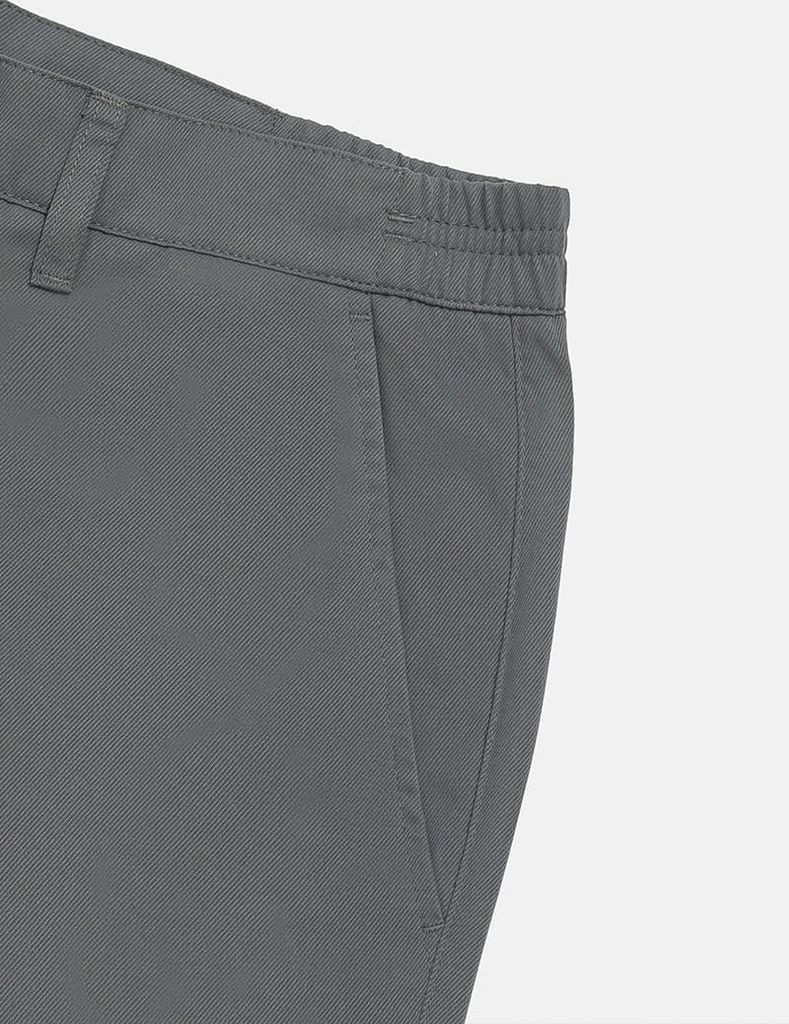 Quần short khaki nam cạp âu thêu logo túi sau