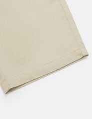 Quần short khaki nam cạp thường họa tiết dấu cộng
