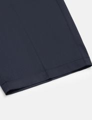 Quần short khaki nam mác da trang trí túi sau